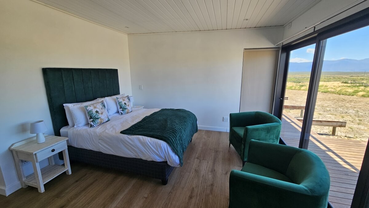 Kelp Double Room 4 interior and view